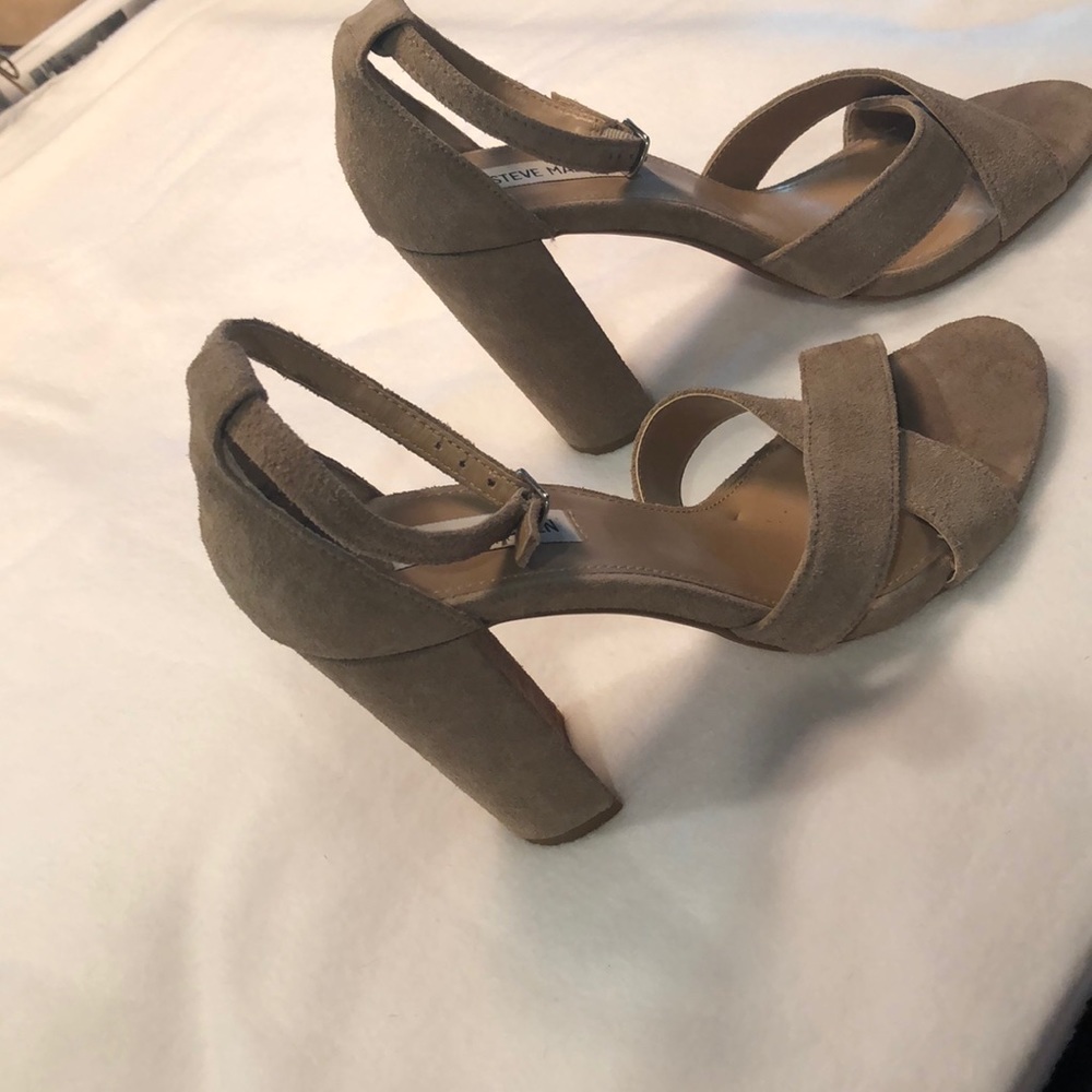 Heals - Picture 2 of 3